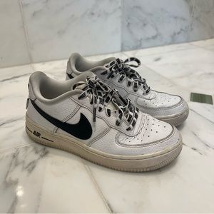 Nike Air Force 1 LV8 NBA Big Kids' Shoe 
size 4.5Y